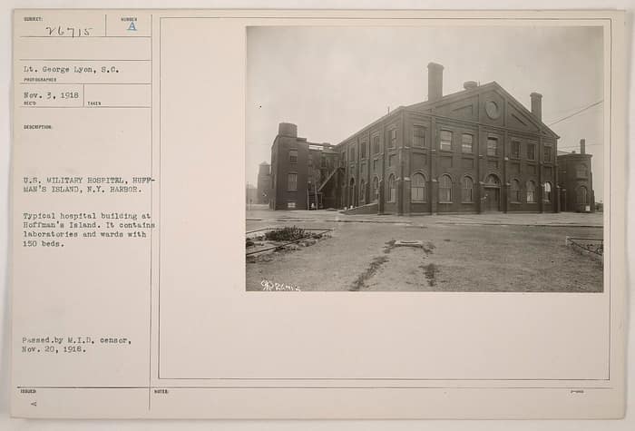 Fotografía de archivo de los Archivos Nacionales con la isla Hoffman