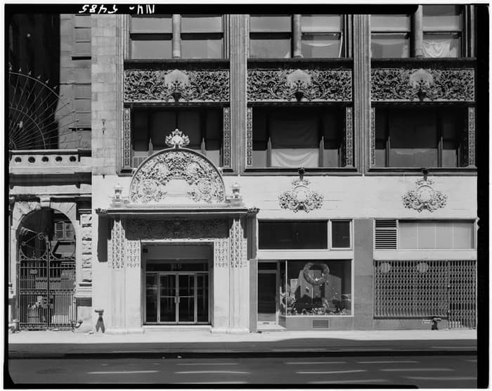 Historic American Buildings Survey photograph of the Bayard-Condict Building