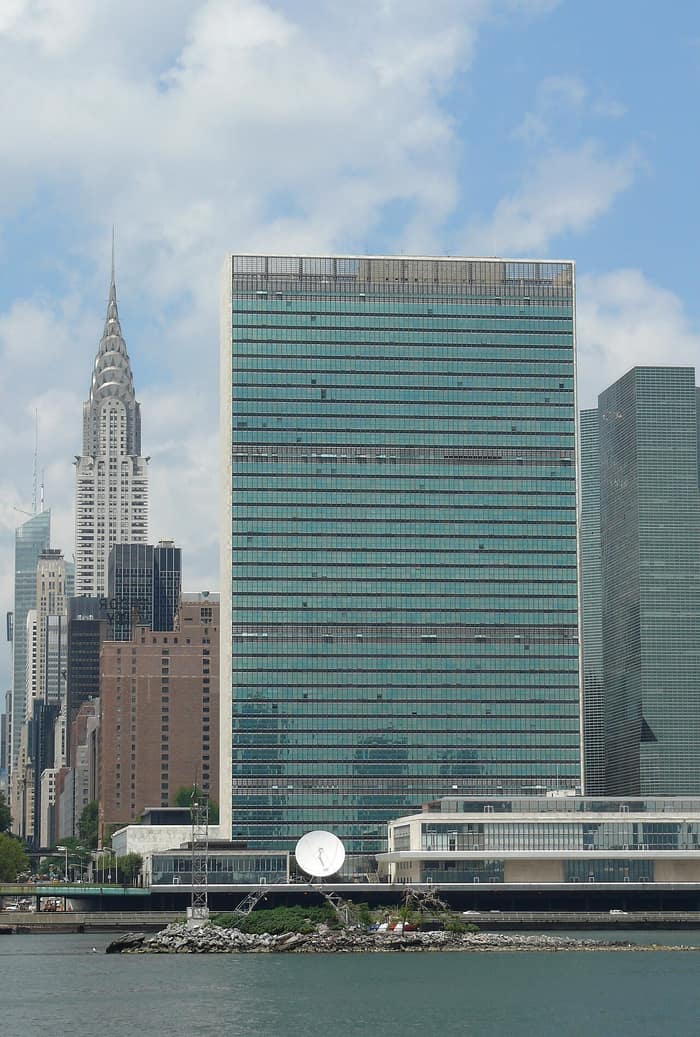 El edificio Chrysler y la sede de las Naciones Unidas, cerca de la isla U Thant