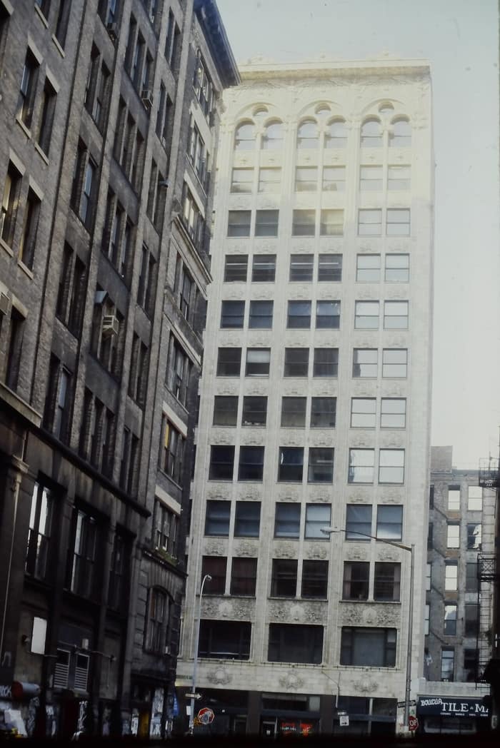 Terracotta facade of the Bayard-Condict Building designed by Louis Sullivan, view B