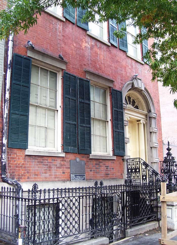 Side view of the Merchant’s House Museum and its neighboring buildings