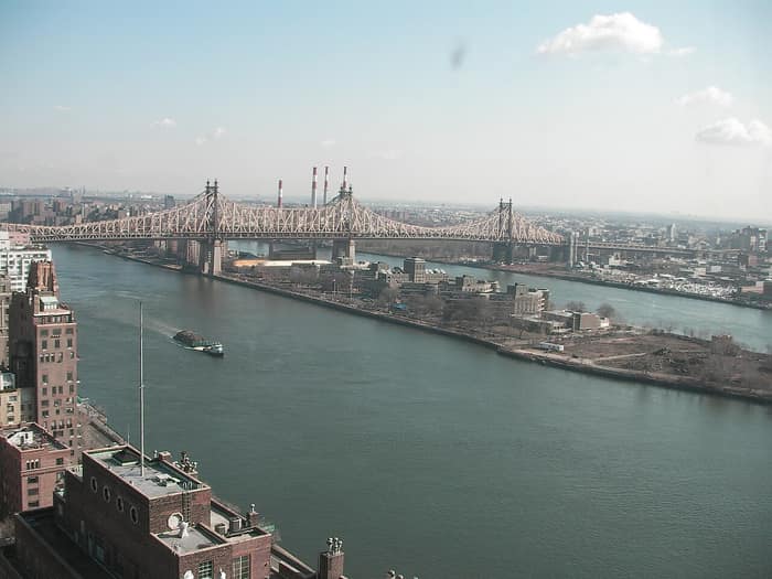 Roosevelt Island in the East River beneath the Queensboro Bridge
